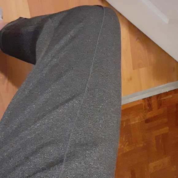 Club Monaco Women's Ankle Joggers Pants - Picture 3 of 5